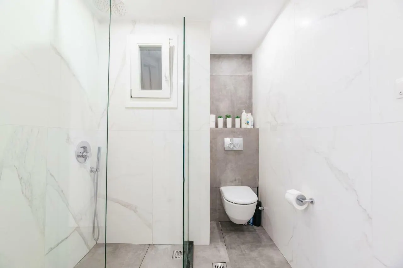 Modern White Tower Apartment Θεσσαλονίκη