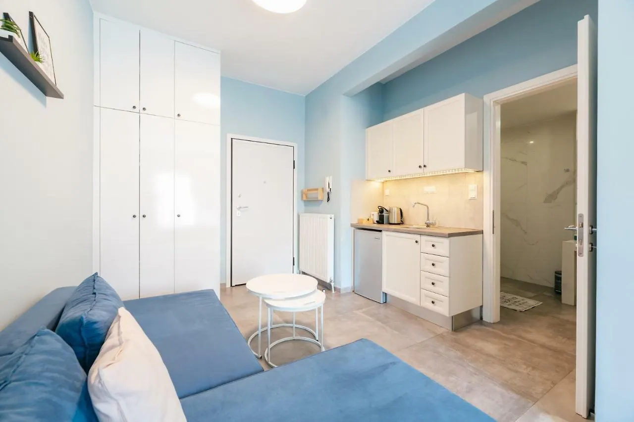 Modern White Tower Apartment Thessaloníki